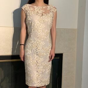 Ralph Lauren Lace Sleeveless Formal Wedding Dress